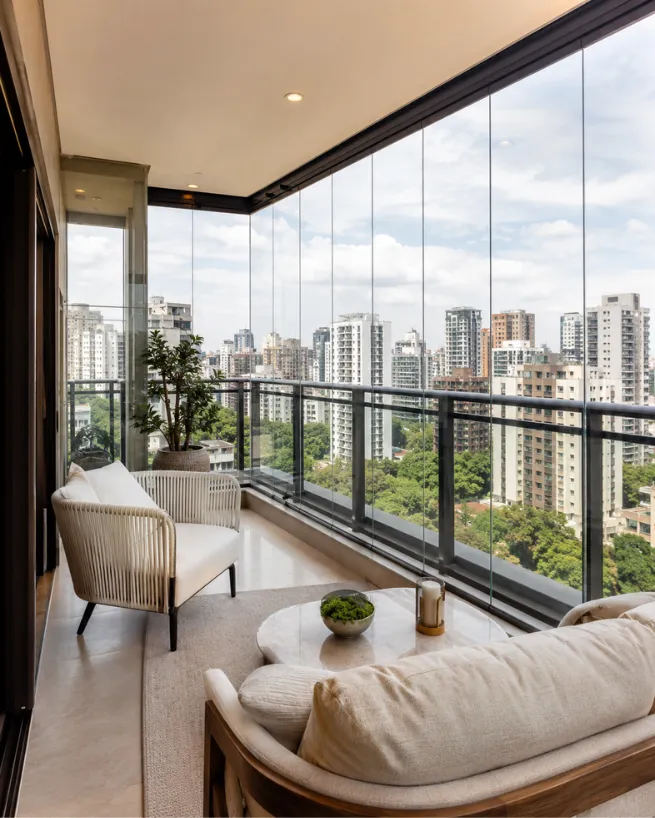 Cortina de Vidro em Pardinho - fechamento com folhas deslizantes